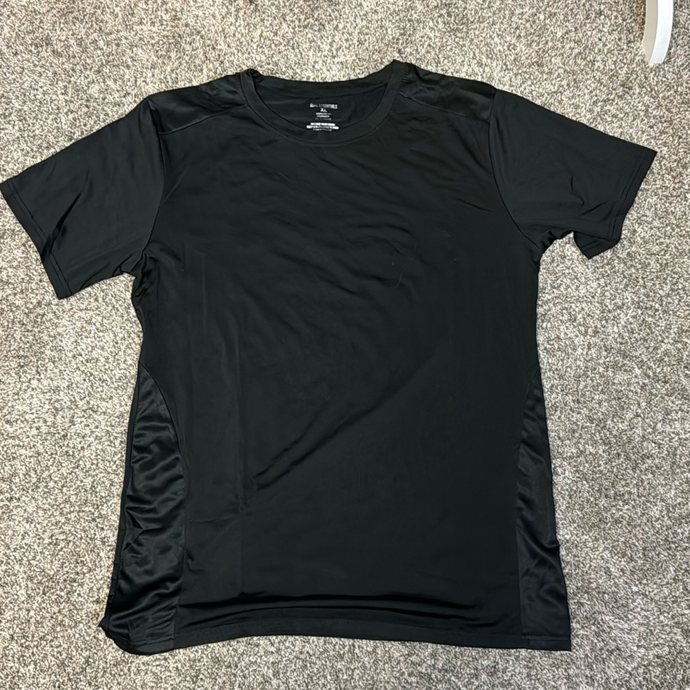 Men’s Tees 10% spandex cool blend tees size XL